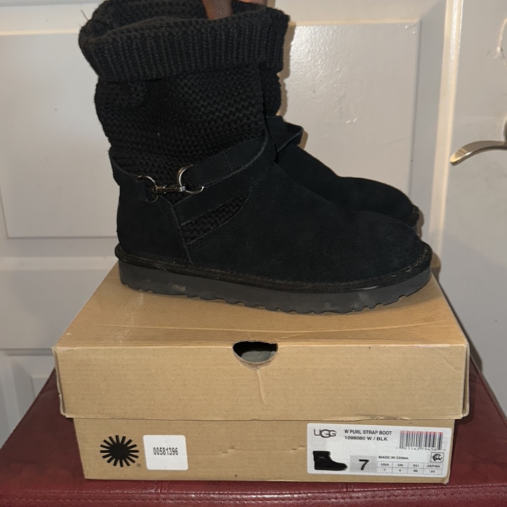 Ugg - Picture 2 of 4